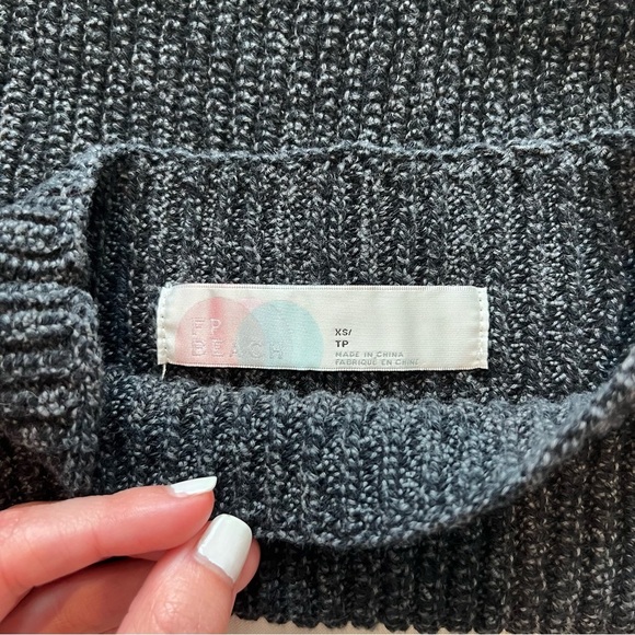 Free People Beach Gray Freya Short Sleeve Knit Sweater Size Extra Small - Picture 5 of 8